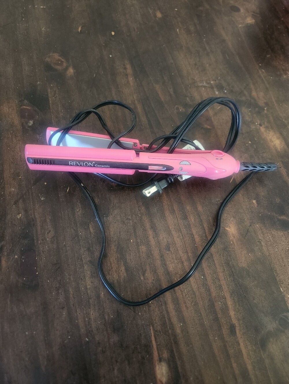 Revlon Ceramic Straightener